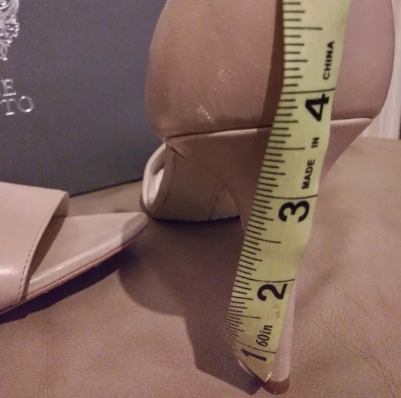 Vince Camuto Women's Nude Heels - Picture 4 of 7